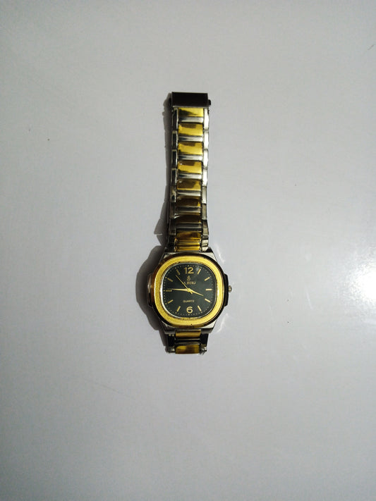Golden Quartz – AL BURJ